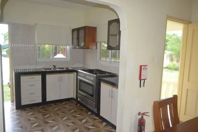 My Ozi Perl Self Catering Guest House - Mutfak