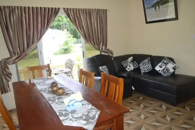 My Ozi Perl Self Catering Guest House - Oda Düzeni