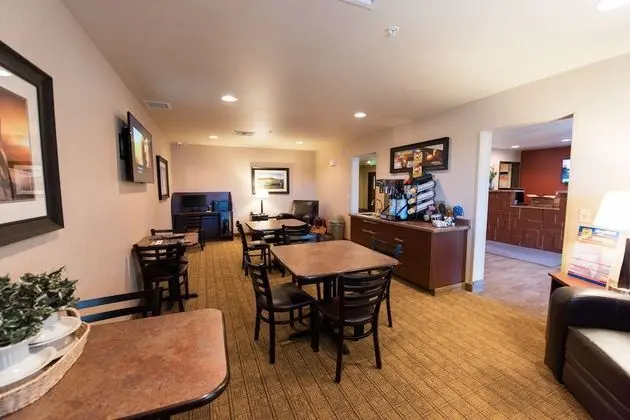 My Place Hotel - Anchorage, AK - Lobi