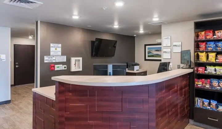 MY PLACE HOTEL - COLORADO SPRINGS, CO - Lobi
