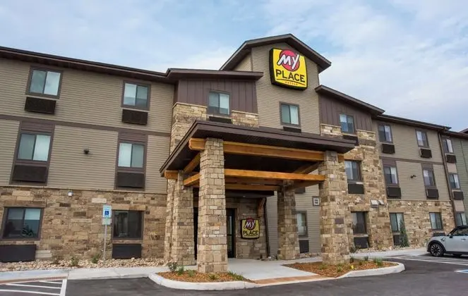 MY PLACE HOTEL LOVELAND CO