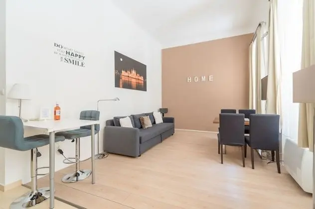 My Residence in Budapest - Oda Düzeni