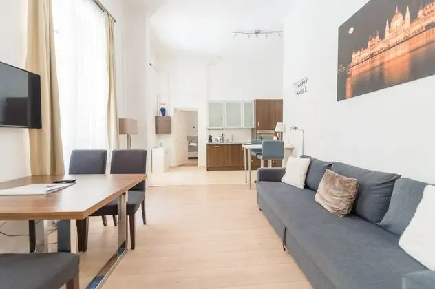 My Residence in Budapest - Öne Çıkan Resim