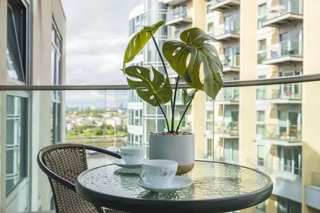 My Serviced Space - Bridges Court - İç Mekan