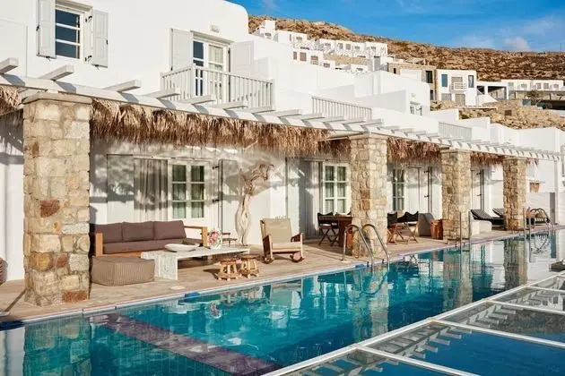 Myconian Villa Collection Unique Villas 3-bedroom in House Psarou Villa