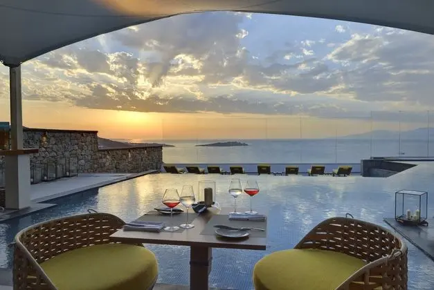 Myconian Korali Relais & Chateaux - Havuz