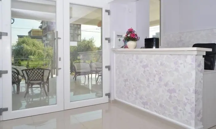 Mykonos Mamaia Boutique Villa Hostel - Lobi