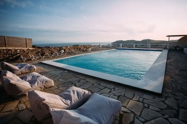 Mykonos Supreme Comfort Suites