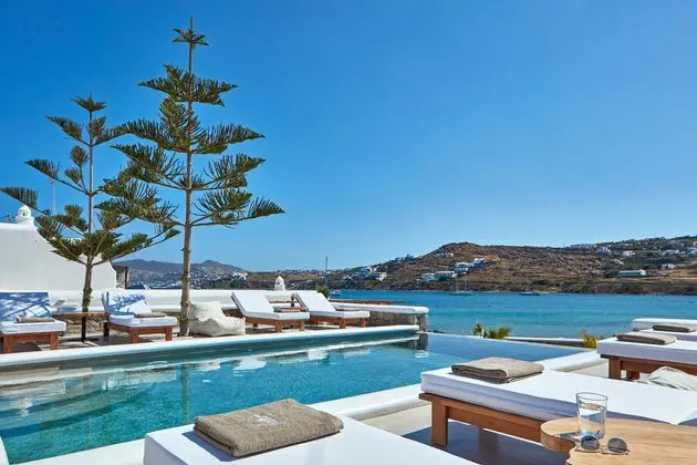 Mykonos Waves