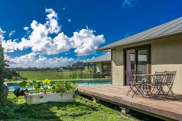 Myocum House - spacious hinterland farmhouse
