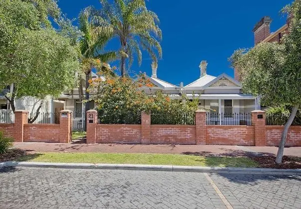 myOZexp Palmerston Lodge