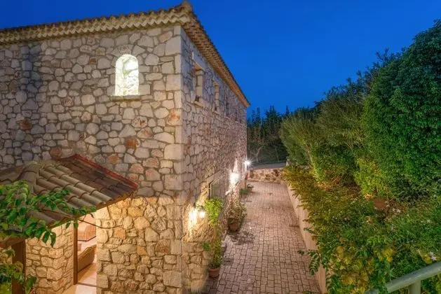 Myrties stone houses - Dış Mekan
