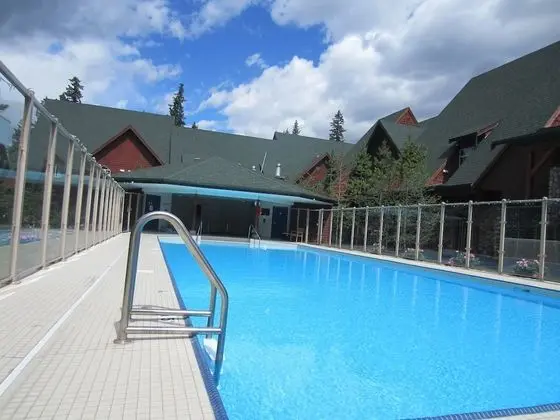 Mystic Springs Chalets & Hot Pools - Havuz