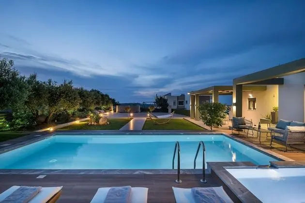 Mythic Olive Villa Views - Private Pool