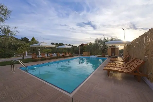 MYTHOS BUNGALOWS
