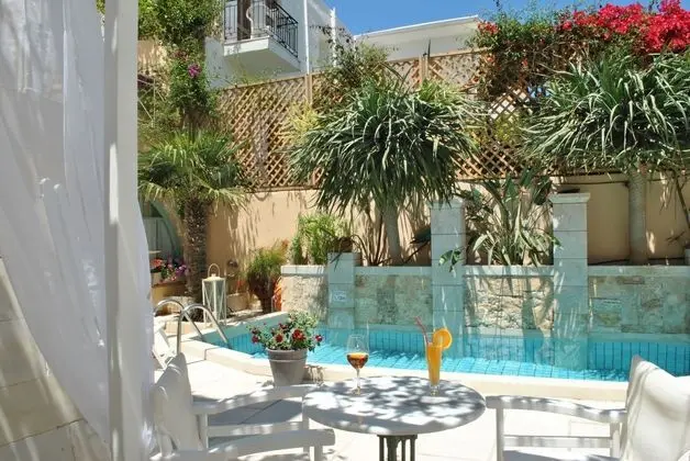 Mythos Suites Hotel - Havuz