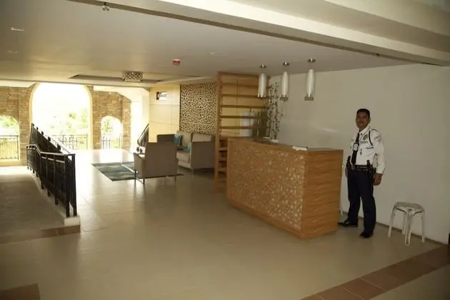 N and N Condominium Resort - Lobi