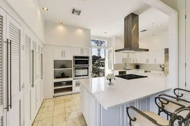 N Rampart Apartments - Lux 3BD 2BA French Quarter w Courtyard - Mutfak