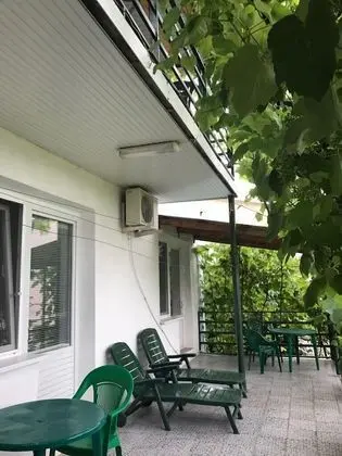 Na Krasnozelenykh 38 Guest House - Dış Mekan