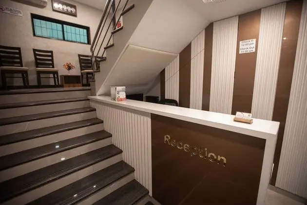Hotel Naaz Executive Near T2 Airport - Lobi