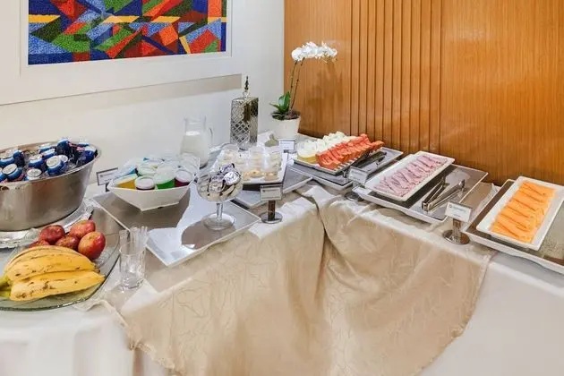 Nacional Inn Cambuí Campinas Residence - Yerinde Yemek