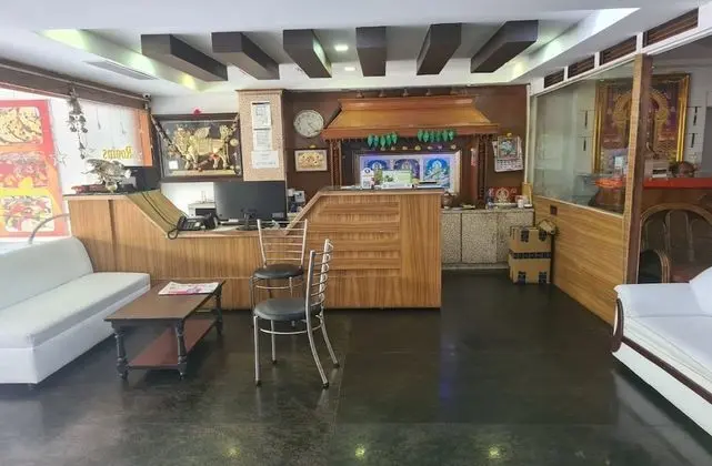 Hotel Nadaradjane Residency - Lobi