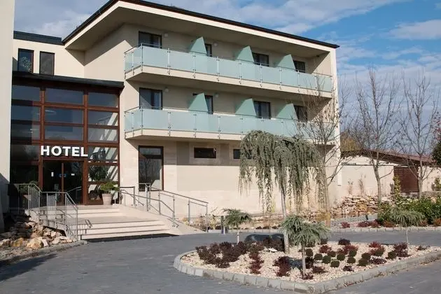 Nádas Tó Park Hotel - Dış Mekan