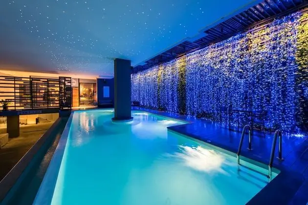Nadee 10 Resort & Hotel - Havuz