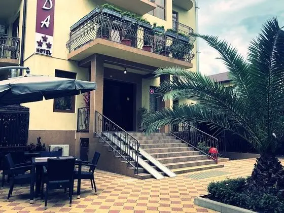 Hotel Nadezhda