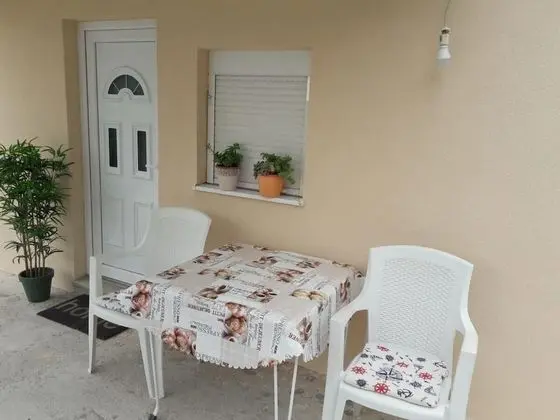 Nadi - Cosy & Quiet - H