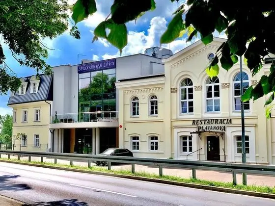 Nadodrzański Dwór - 1