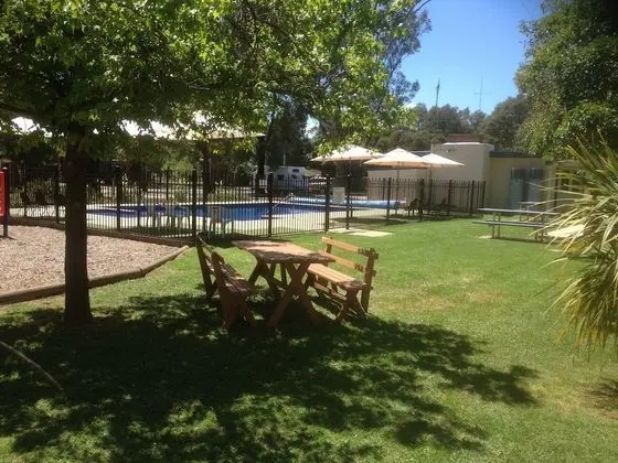 Nagambie Caravan Park & Motel - Dış Mekan