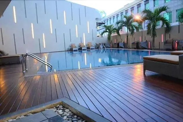 Nagoya Hill Hotel Batam - Dış Mekan