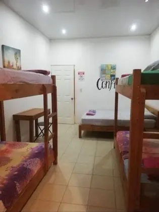 Nahualli Hostel Tamarindo - Oda