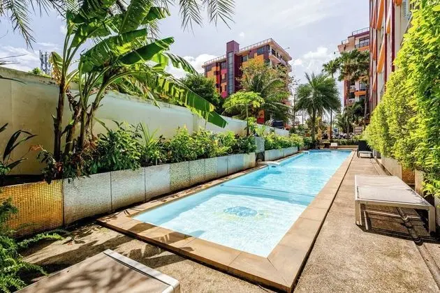 Naiharn Pearl Condo Hotel by Villacarte - Havuz