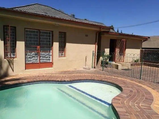 Naisar Holiday Home & Cottage Primrose - Havuz