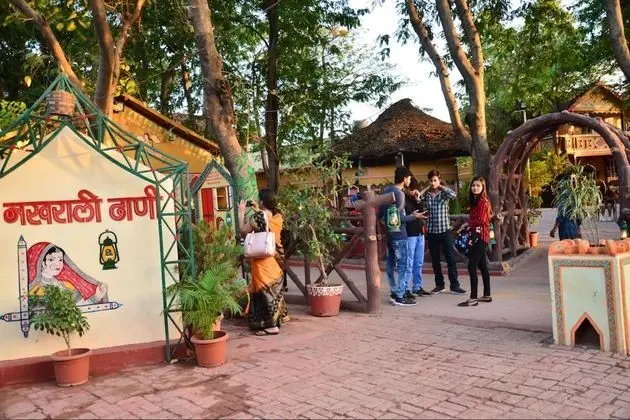 Nakhrali Dhani Village Resort - Dış Mekan