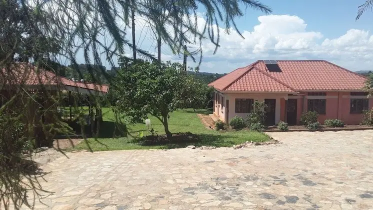 Nakoosi Eco Lodge & Backpackers