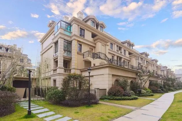 Namei Apartment-Disney Branch