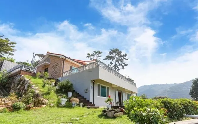 Namhae Ain Guest House Pension