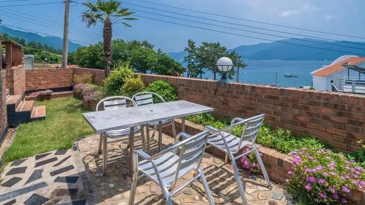 Namhae Arabyeoldom Pension