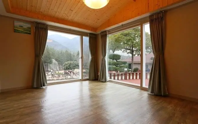 Namhae Geumsan Ianjae Pension - Oda