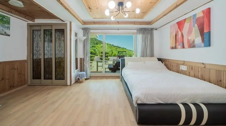 Namhae Hanuri Pension