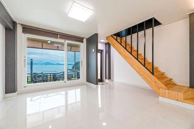 Namhae Modern Spa Pension