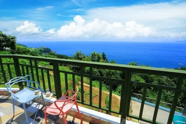 Namhae Montmartre Pension