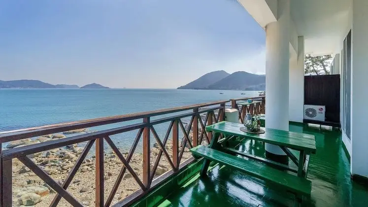 Namhae Opera House Pension
