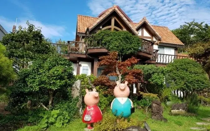 Namhae Seokbujak Jeongwon Pension