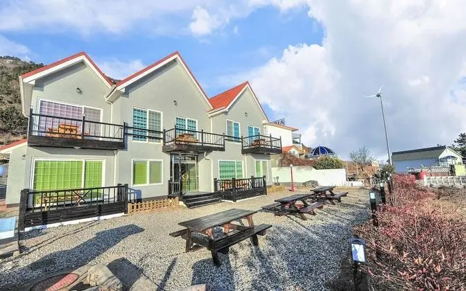 Namhae Somsatang Pension