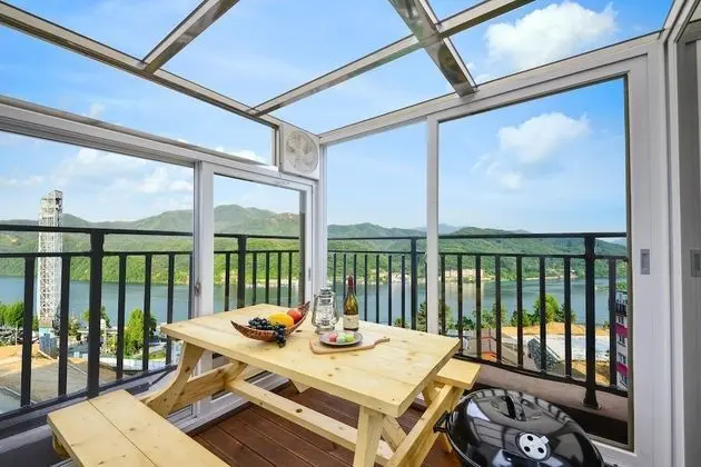 Nami Island Pig Dream Spa Pension