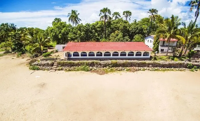 Namiyasi Lake Cottage